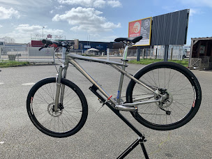 Photo n°5 de vélo Maine à Allonnes (Magasin de vélos d'occasion)