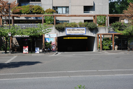 Dean's Food Store - Thumbnail