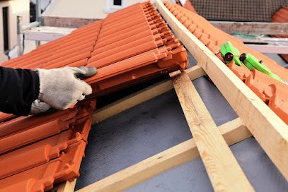 Sonnyrenov Dijon couvreur, zingueur Peintre extérieure Demoussage toiture Habillage pvc Peinture toiture demoussage toitures