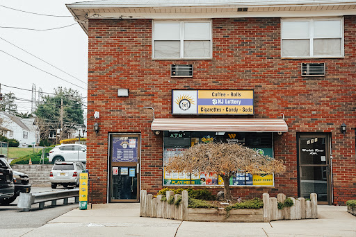 M & M Quick Stop Gallery - United States