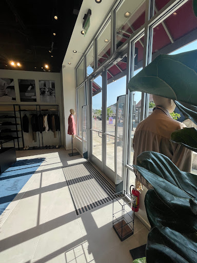 Brioni - Woodbury Common Premium Outlets