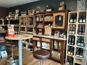 Photo n°2 de Tabac Bar Epicerie Saint Martin de la Place à Gennes-Val-de-Loire (Bar à vin)