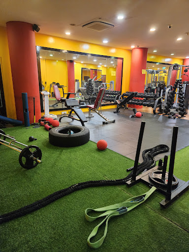 Extreme Fitness @ The Chevrons Gallery - Singapore