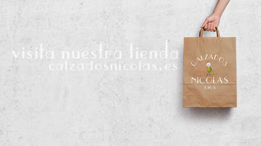 Nicolas 1995 - Visual