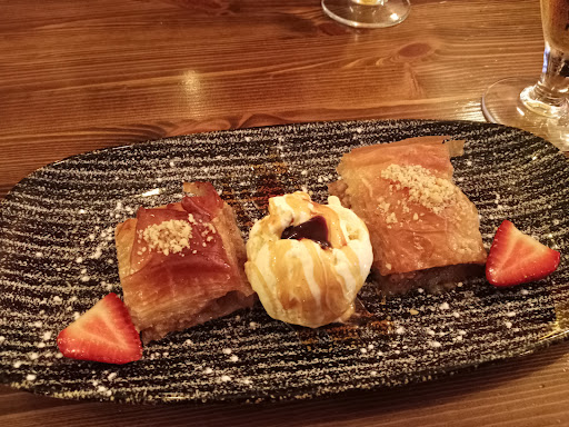 Az Restaurant - Visual