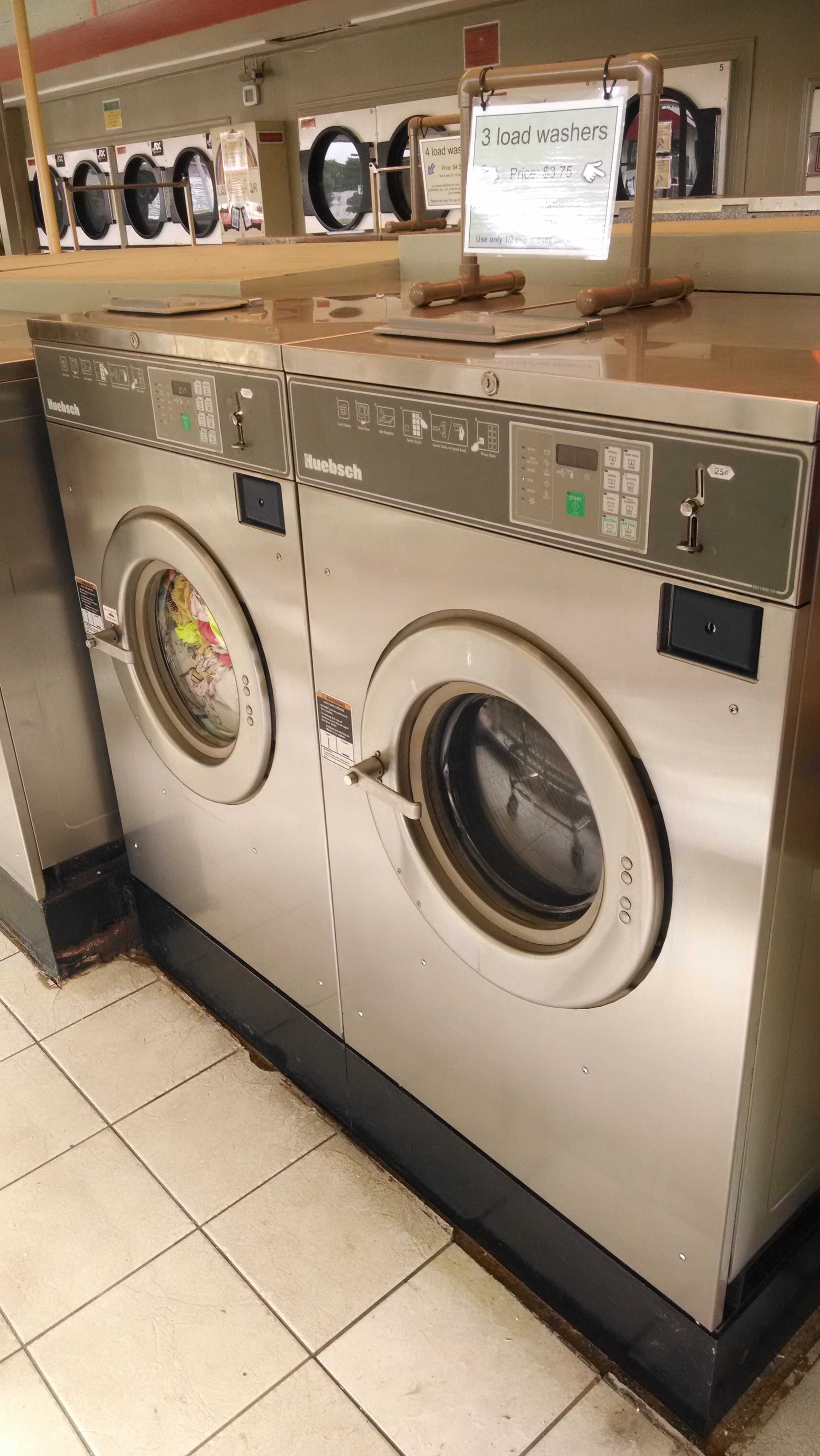 Dave's Laundromat facility with washing machines in Pensacola