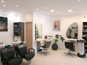 Photo n°2 de L & M Coiffure à Manosque (Salon de coiffure)