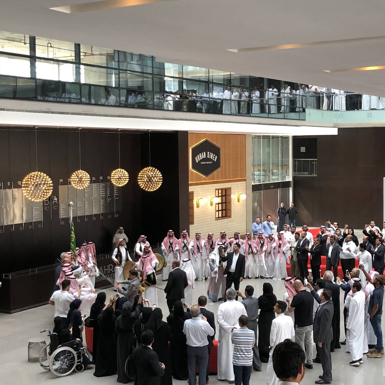 الهروب من السجن تذبذب حول رقم مكتب الشحن الجوي في برج زهران Nikolaevmarriageagency Com