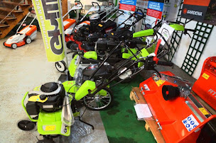 Photo n°13 de Perramant à Landerneau (Service de location de matériel de motoculture)