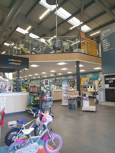 Halfords - Kettering - Visual