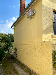 Photo n°21 de P.C couverture charpentier-couvreur Ramoneur recherche de fuite, Anti Mousse Peintres 45 Orléans Loiret Saint-Jean-De-Braye à Saint-Jean-de-Braye (Couvreur)