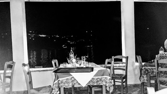 WHITE HOUSE CORFU KALAMI BOATS
