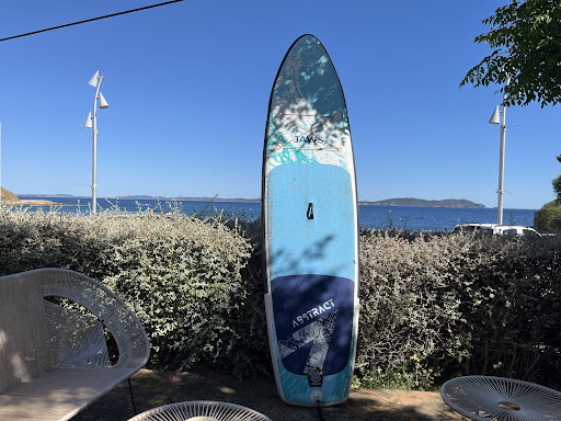 Photo de Regard-sur-mer: résidence vacances pour 8 personnes, piscine dans le Var, vue mer, proche de la plage, de Hyères à Carqueiranne (83320)