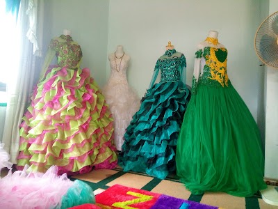 Photos of Rias Pengantin Bu Elok