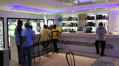 Photos of T's Action Bar