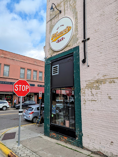 Howard's Bar - Visual