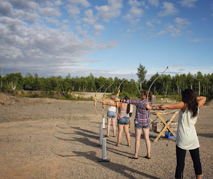 Highland Bow & Arrow by null