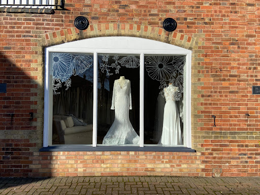 Threads Bridal - Visual