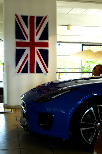 Premium Cars - Niederlassung der AH Dinnebier GmbH - Land Rover Vertragspartner - Thumbnail