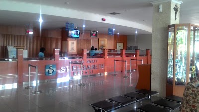 Photos of St. Elisabeth Hospital