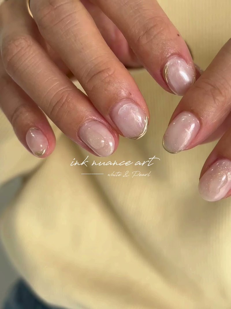 mauve nail