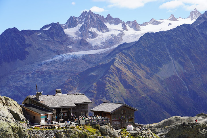 Refuge du Lac Blanc by null