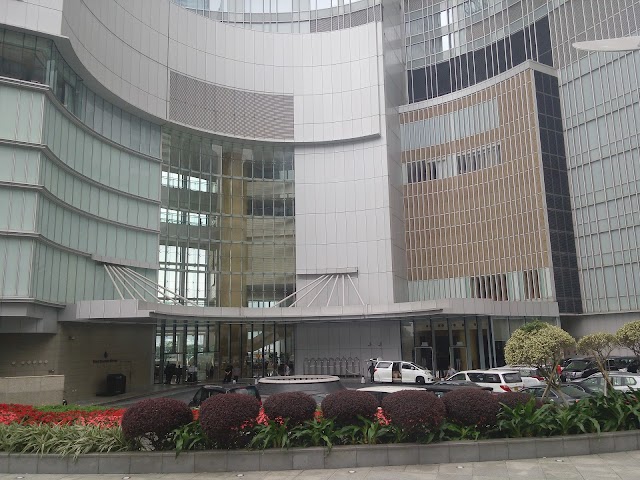 Airport Express Hong Kong Station Car Park