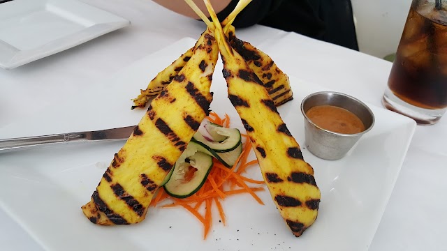 Gindi Thai Restaurant / Sushi / Bar
