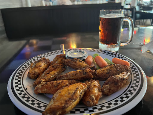 Big Dawgs Family Sports Restaurant Gallery - United States