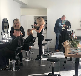 Photo n°11 de Salon Laurent Virard à La Teste-de-Buch (Salon de coiffure)