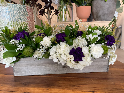Magnolia Floral Design - Thumbnail