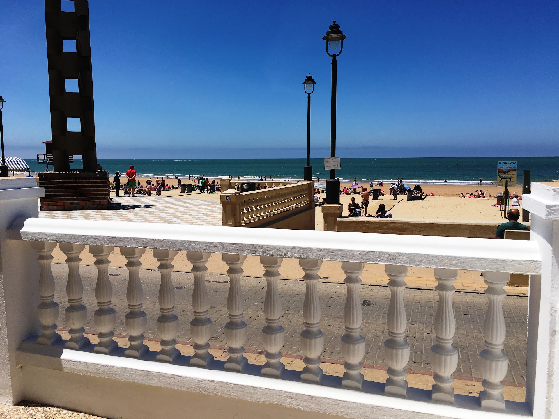 Hostal Rompeolas Playa