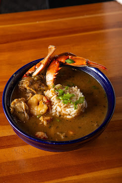 Monday | Restaurant + Bar by null