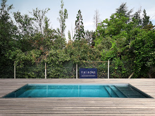 Photo n°20 de Haliades - piscines et spas inox (01) à Châtillon-sur-Chalaronne (Société de construction de piscine)