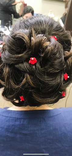 Ambreen's Salon - Thumbnail