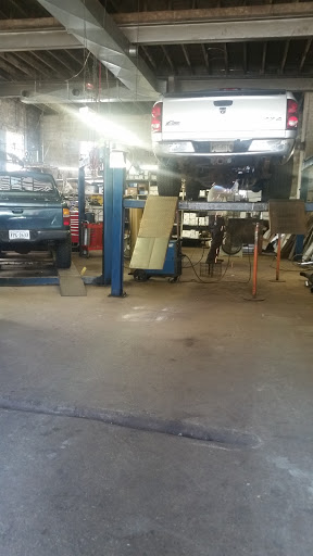 Rusty's Muffler Shop