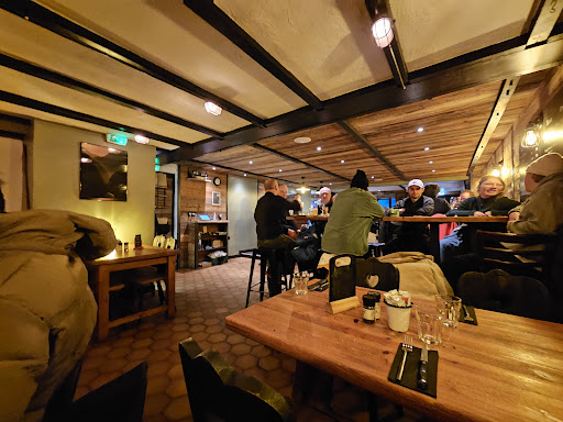 Le Brasero Bar & Restaurant