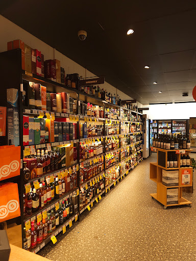 BWS Latrobe Gallery - Australia