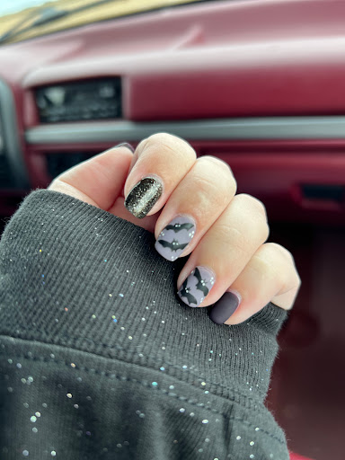 CHERRY'S NAILS - Visual