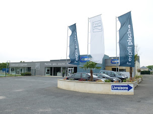 Photo n°6 de Ozenne Piscines & Spas / l'esprit piscine à Granville (Magasin de matériel pour piscines)