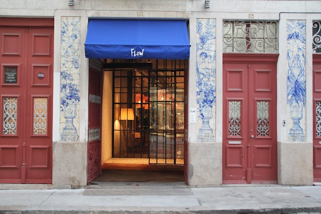 Flow Restaurant & Bar