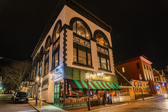 One Pelham East Bar & Grill by null