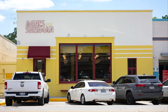 Agnes and Sherman by null