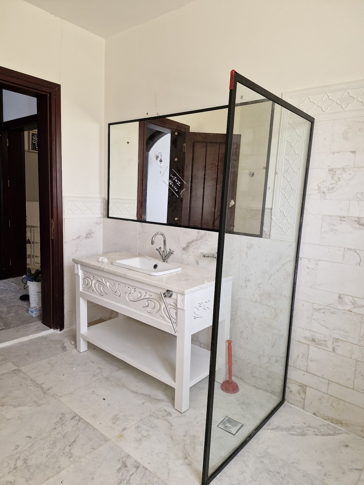 التميز والإبداع لتركيبات الزجاج - صورة 3