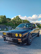 L'intemporel garage à Rochebrune