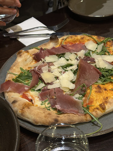 Pomo Pizzeria - Pizza
