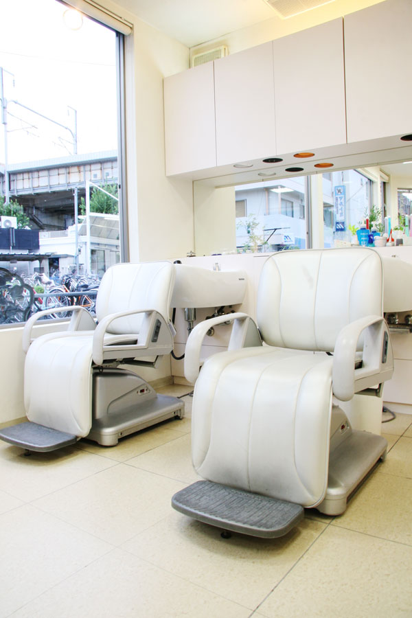 モダン ヘアサロン