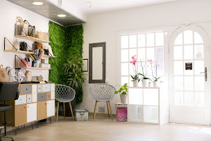 Photo n°3 de Aux couleurs de Caro à Saint-Gély-du-Fesc (Salon de coiffure)