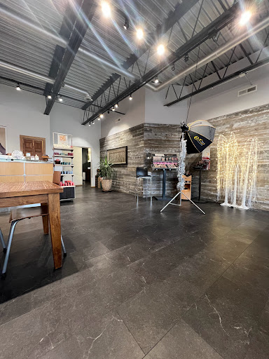Lockworx Salon - United States