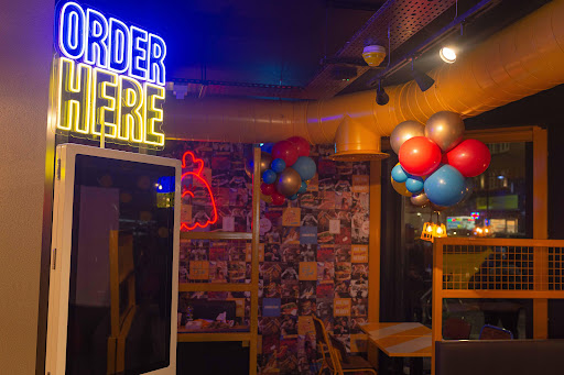 Amigos Burgers & Shakes-Holloway